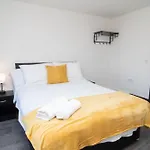 2 Bed 2 Bath City Centre Sleep 7
