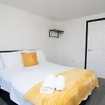2 Bed 2 Bath City Centre Sleep 7
