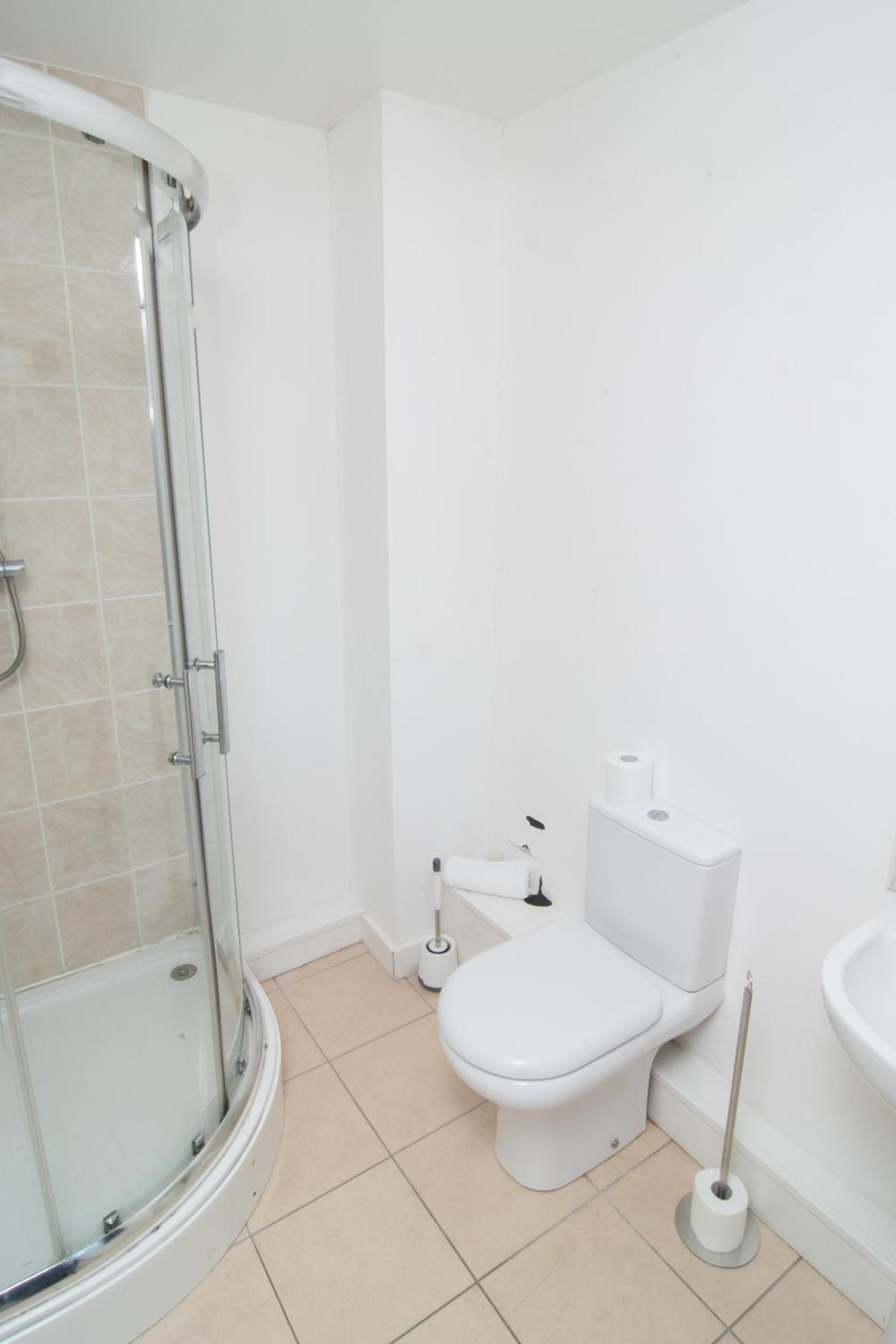 2 Bed 2 Bath Centre Sleep 7 Apartment Liverpool