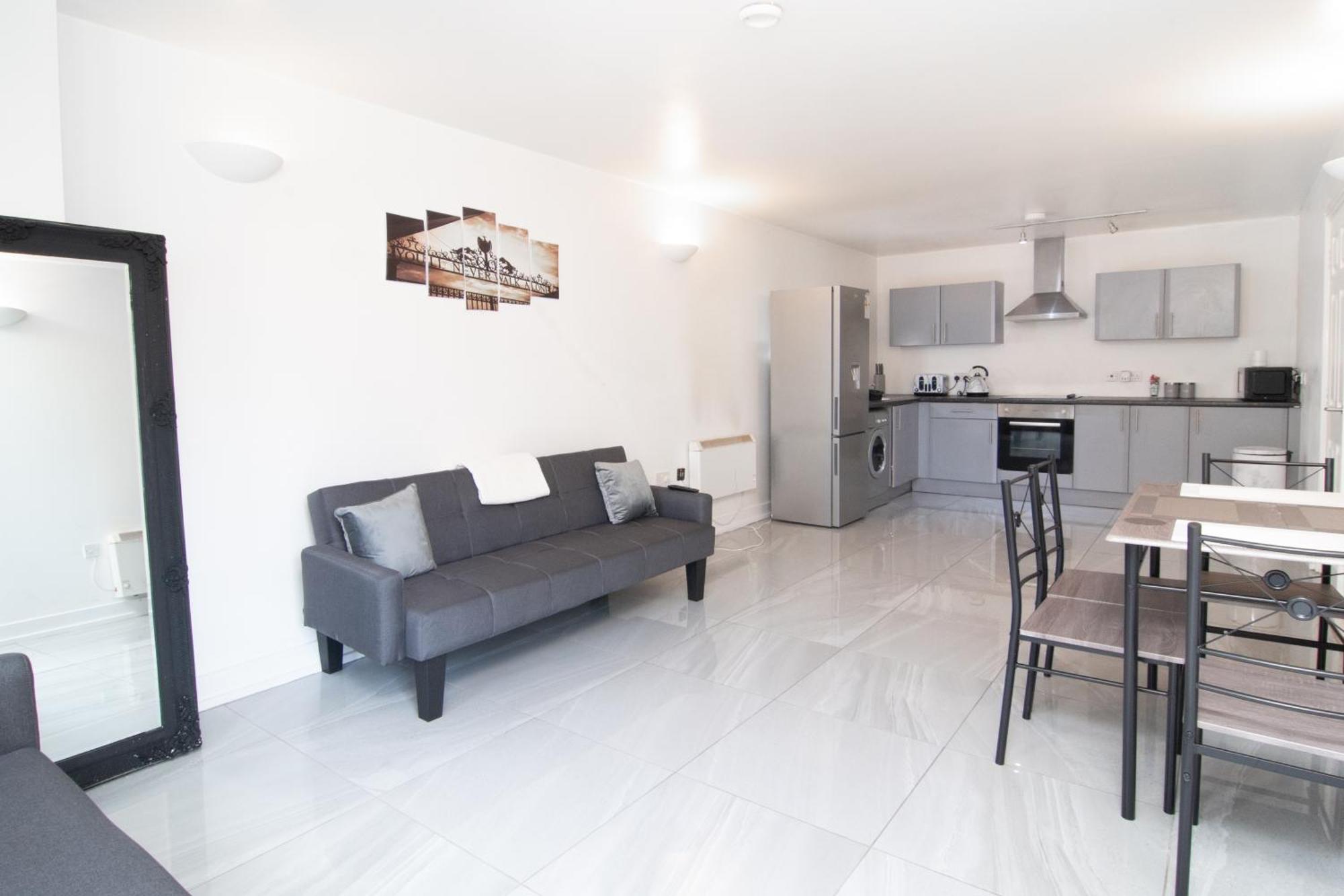 2 Bed 2 Bath Centre Sleep 7 Apartment